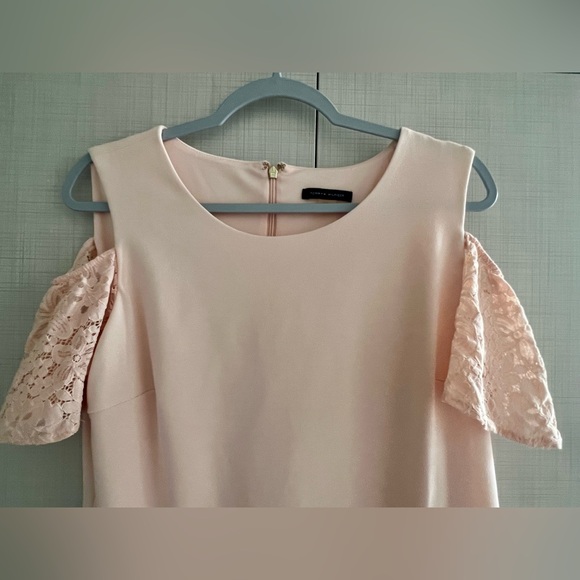 🚫SOLD🚫👗Tommy Hilfiger Cold Shoulder Dress👗 - Picture 4 of 4